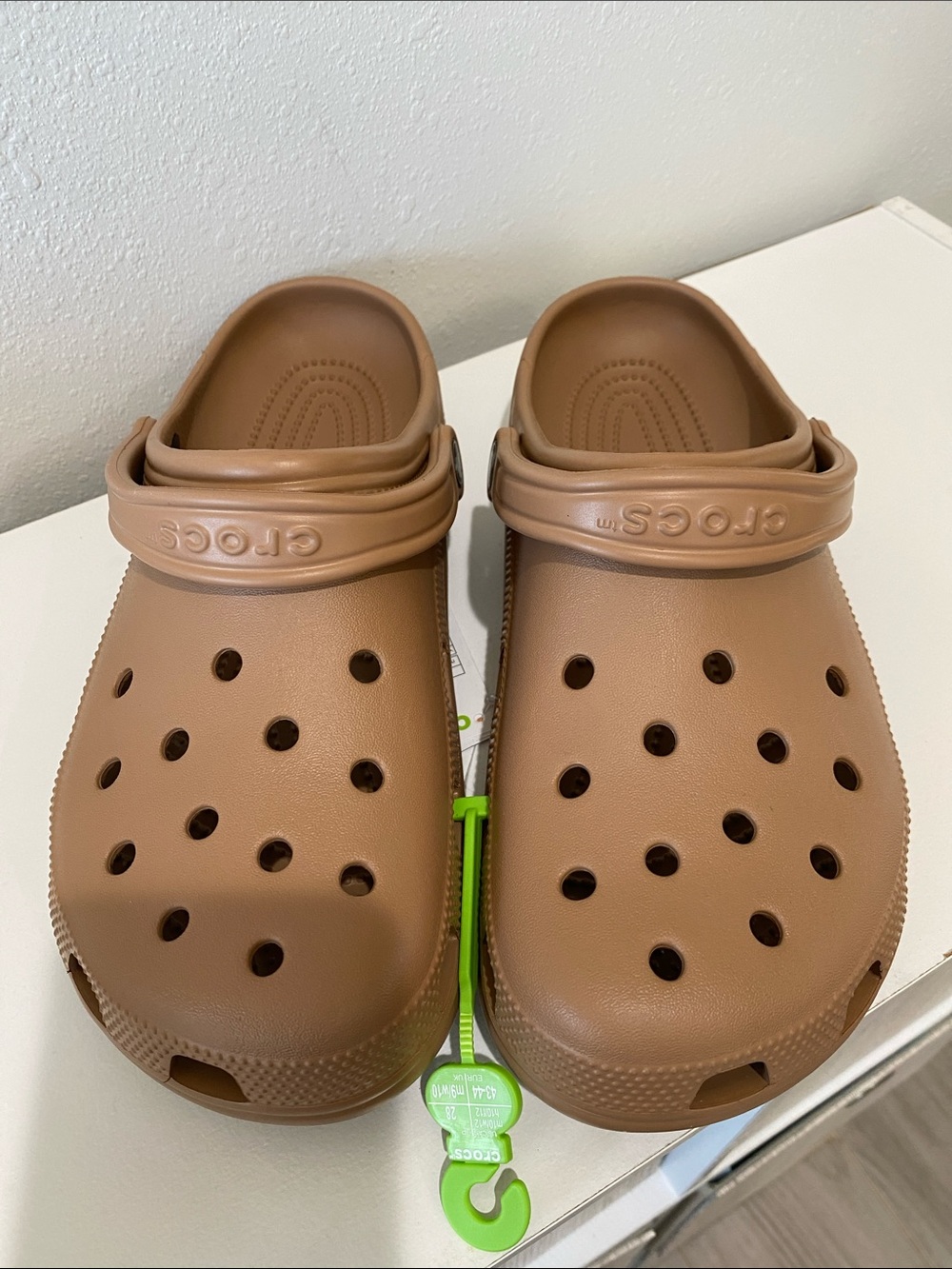 CROCS Classic Clog in Milk Chocolate 🤎